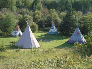 Passer la nuit sous un tipi avec Go to Canada