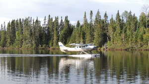 L'hydravion comme seul moyen d'accès à des espaces grande nature du Québec!