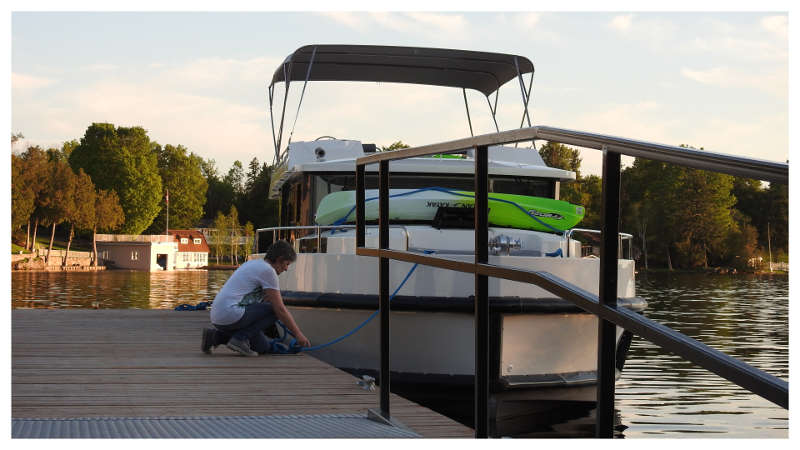 Amarrage pour la nuit à Rideau Ferry