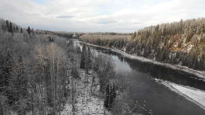 Le train canadien approche de Jasper