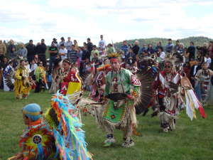 Participer à un pow-wow avec Go to Canada